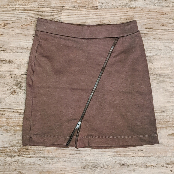 BCBG Dresses & Skirts - BCBG Asymmetrical Zip Skirt